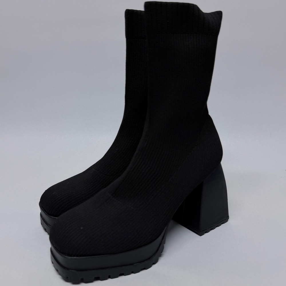 Forever 21 Black Ribbed Knit Sock Boots Platform Lug Sole Block Heel Ankle Boots